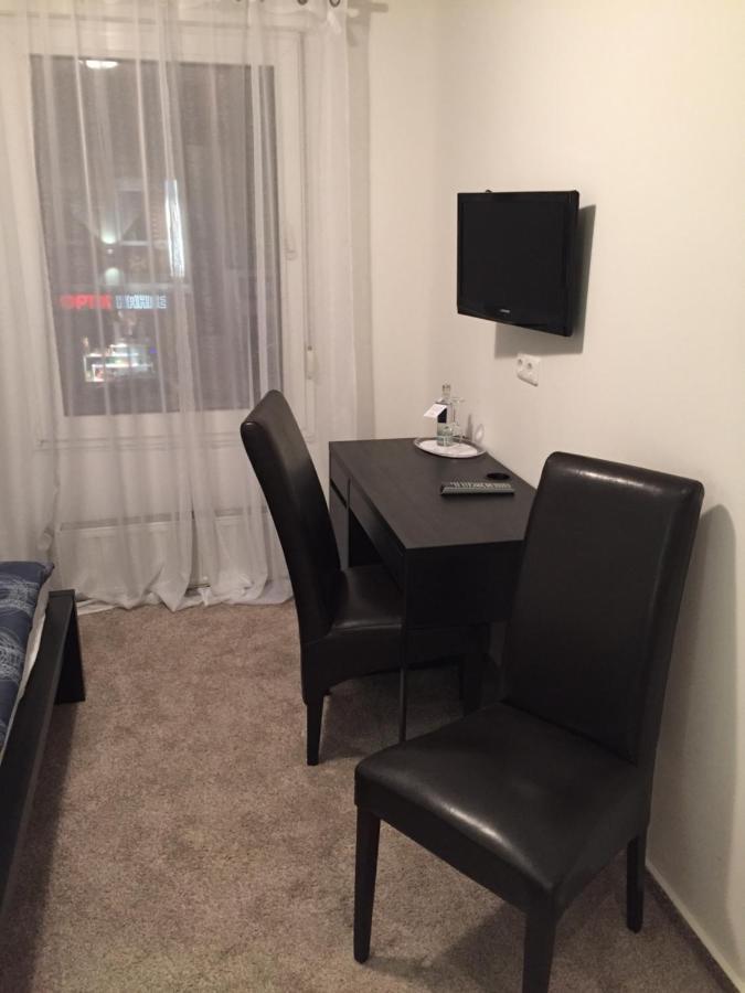 Hotel Ruhrpottfriends Есен Екстериор снимка