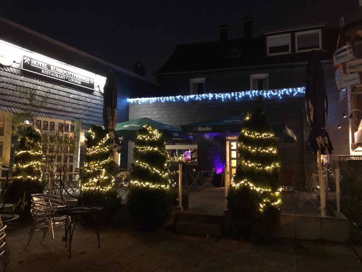 Hotel Ruhrpottfriends Есен Екстериор снимка