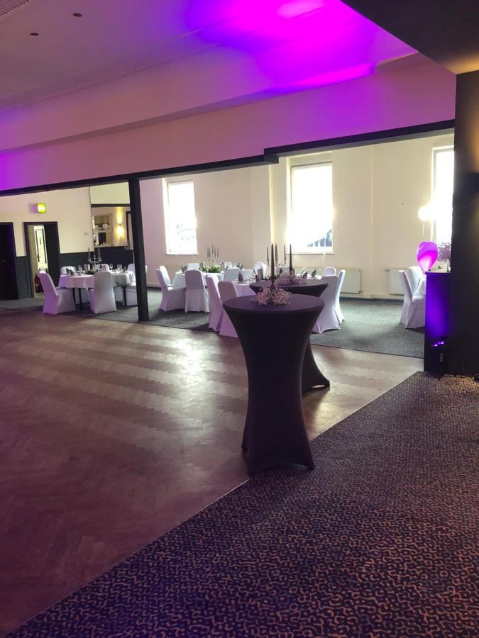 Hotel Ruhrpottfriends Есен Екстериор снимка