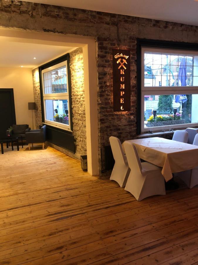 Hotel Ruhrpottfriends Есен Екстериор снимка
