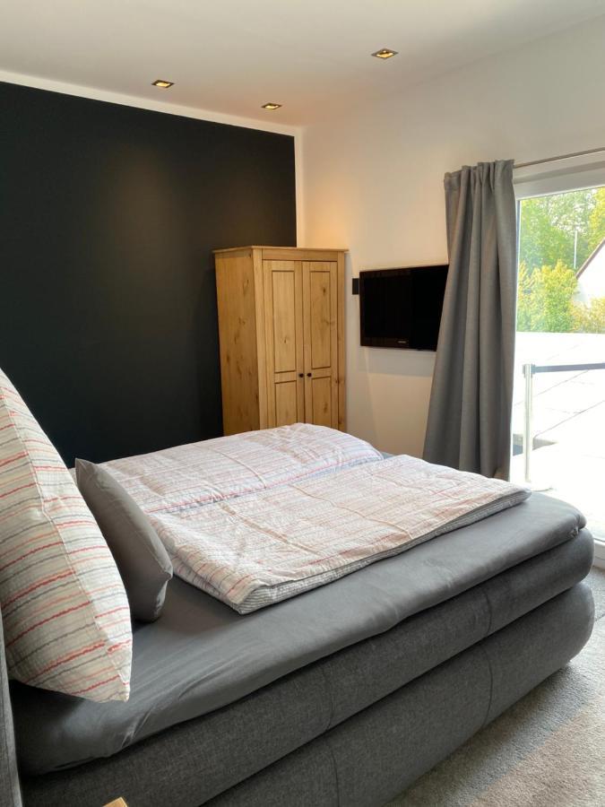 Hotel Ruhrpottfriends Есен Екстериор снимка